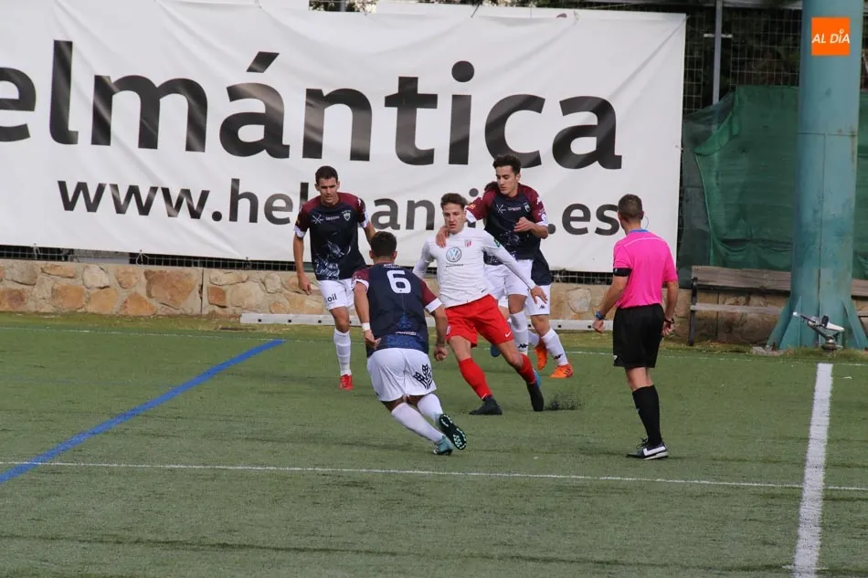 Foto 4 - El Santa Marta regresa a la victoria ante el Tordesillas
