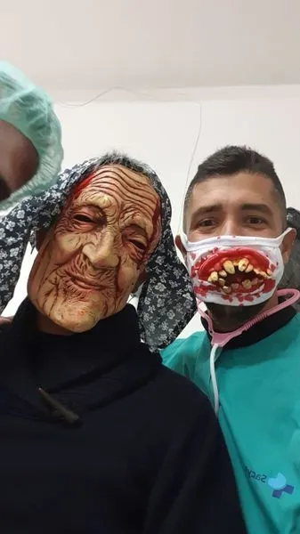 Foto 3 - Los vecinos de Pelabravo disfrutan de la noche m&aacute;s terror&iacute;fica del a&ntilde;o  