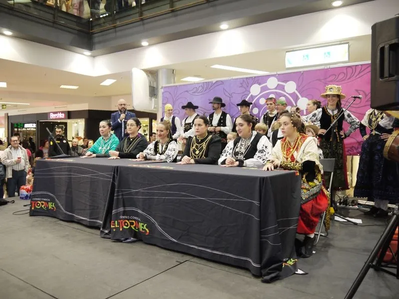 Foto 8 - El Centro Comercial El Tormes clausura sus Encuentros con la Tradici&oacute;n  