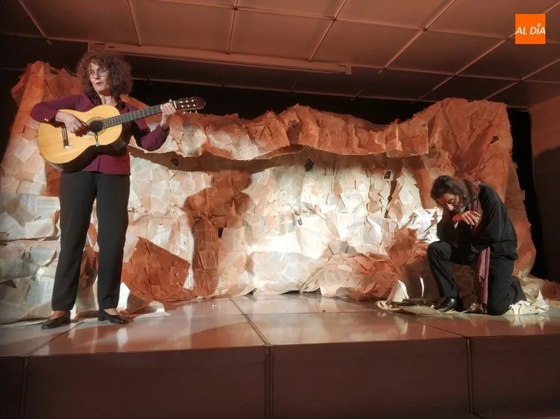 Un momento del espectáculo en la Plaza Mayor / Foto: Lydia González.