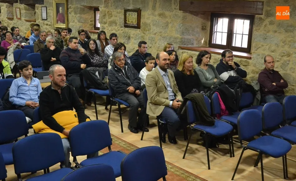 Foto 4 - La charla de Isidro Catela sobre adicciones digitales &lsquo;vence&rsquo; al Bar&ccedil;a-Madrid  