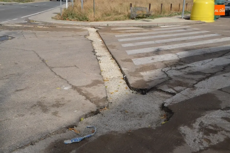 Foto 4 - Las zanjas para canalizaciones dejan una nueva chapuza en el Paseo de la Estaci&oacute;n  