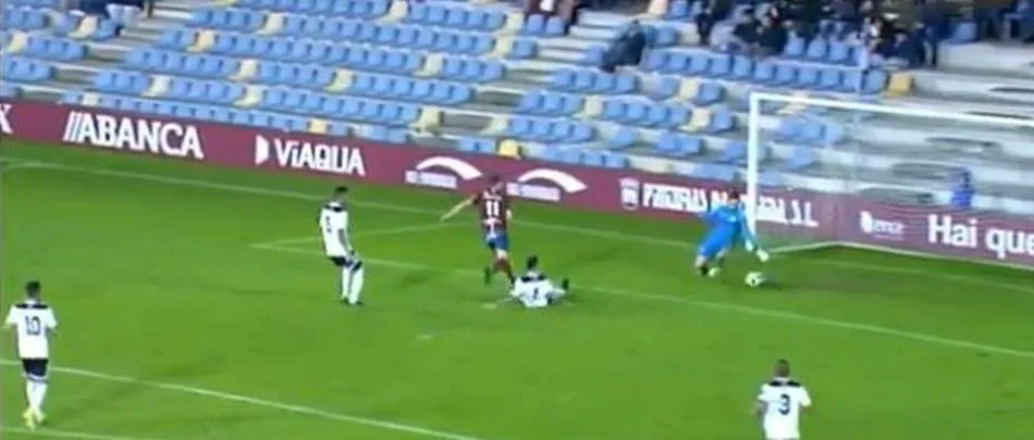 Jugada del segundo gol del Pontevedra