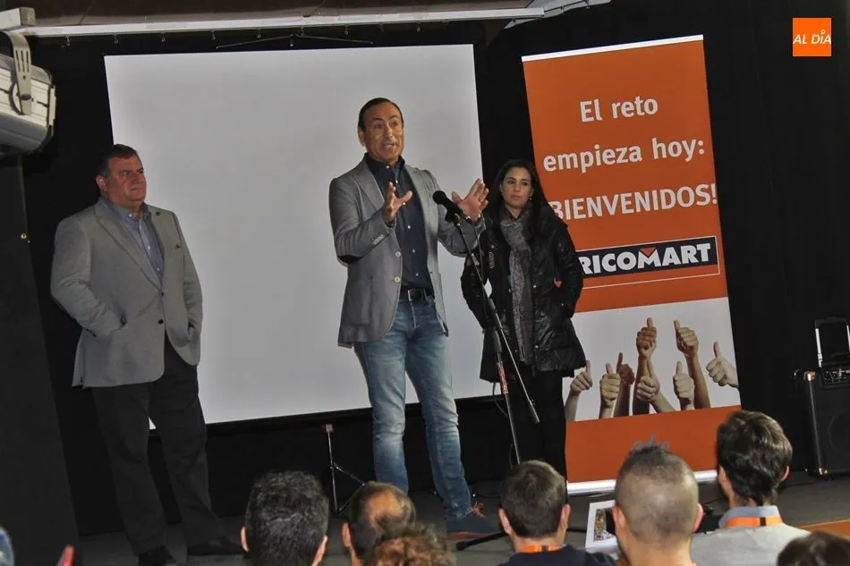 Foto 4 - Bricomart da la bienvenida a los 98 trabajadores del nuevo almac&eacute;n de Salamanca
