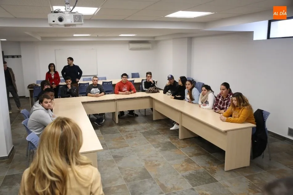 Foto 3 - La Diputaci&oacute;n convocar&aacute; ayudas en los pr&oacute;ximos meses para facilitar el primer contrato laboral&nbsp;