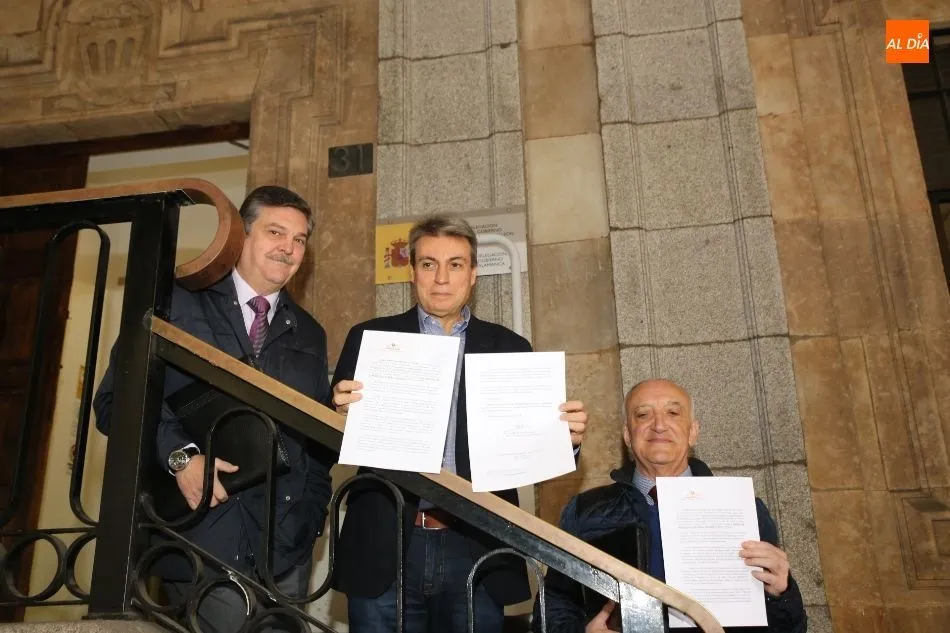 Foto 2 - Policarpo S&aacute;nchez: &ldquo;No dejar&eacute; salir ning&uacute;n legajo m&aacute;s del Archivo de Salamanca&rdquo;  