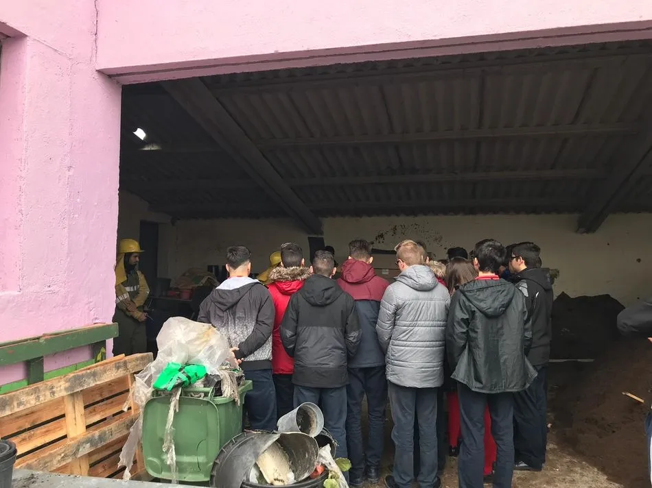 Foto 10 - El colegio Padres Trinitarios visita el Centro Lorenzo Milani  