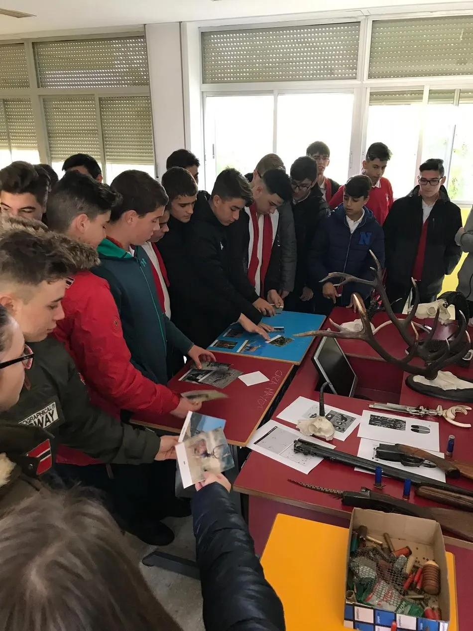 Foto 6 - El colegio Padres Trinitarios visita el Centro Lorenzo Milani  
