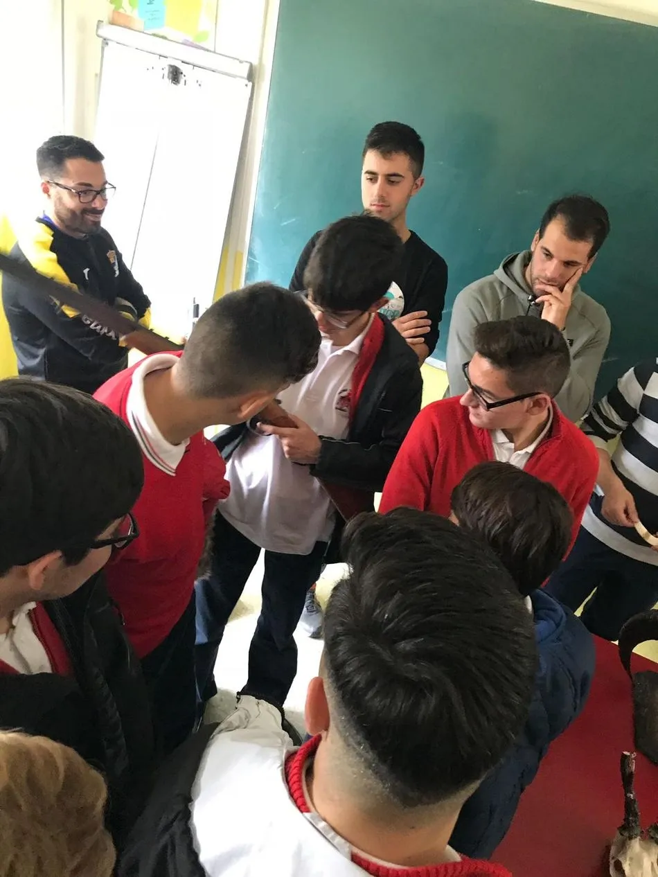 Foto 5 - El colegio Padres Trinitarios visita el Centro Lorenzo Milani  