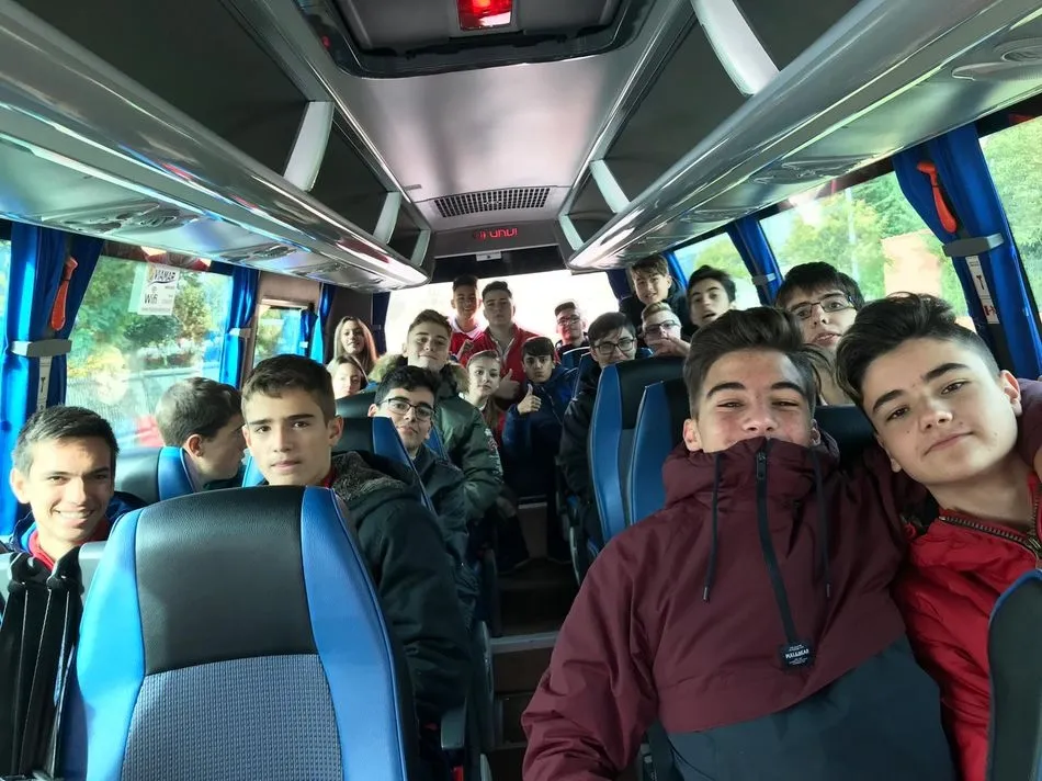 Foto 4 - El colegio Padres Trinitarios visita el Centro Lorenzo Milani  