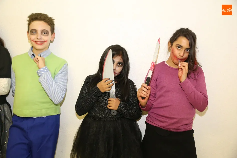 Foto 6 - El Colegio Antonio Machado celebra Halloween con disfraces, juegos y degustaciones
