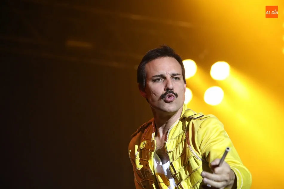 Foto 8 - El Multiusos vibra con el mejor espect&aacute;culo tributo a Queen  