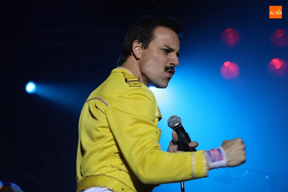 Foto 6 - El Multiusos vibra con el mejor espect&aacute;culo tributo a Queen  