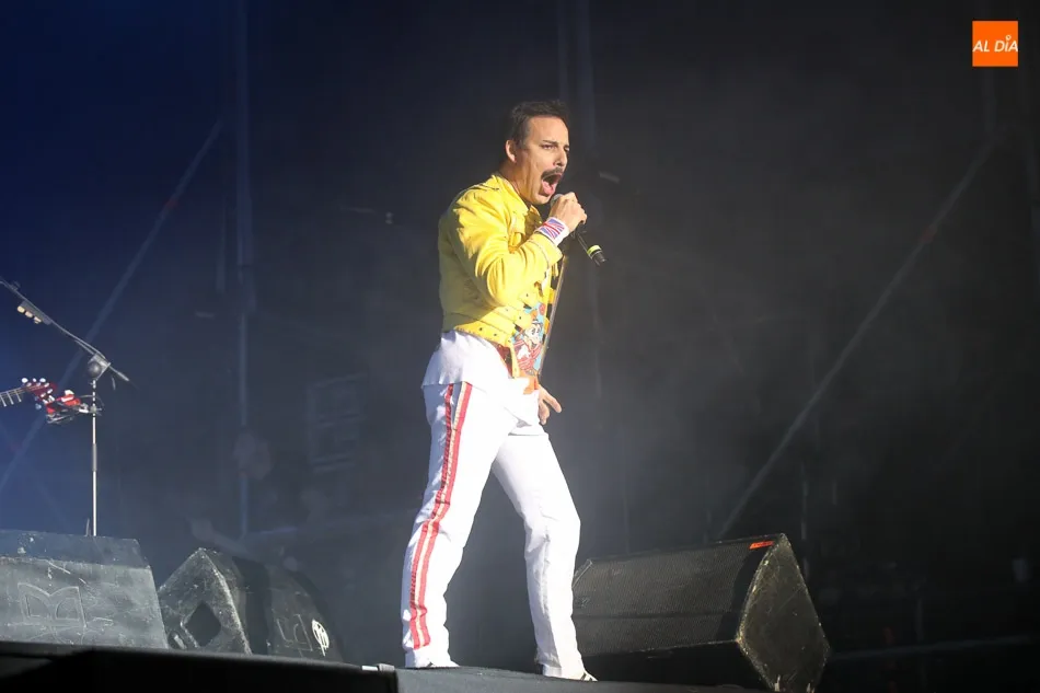 Foto 4 - El Multiusos vibra con el mejor espect&aacute;culo tributo a Queen  