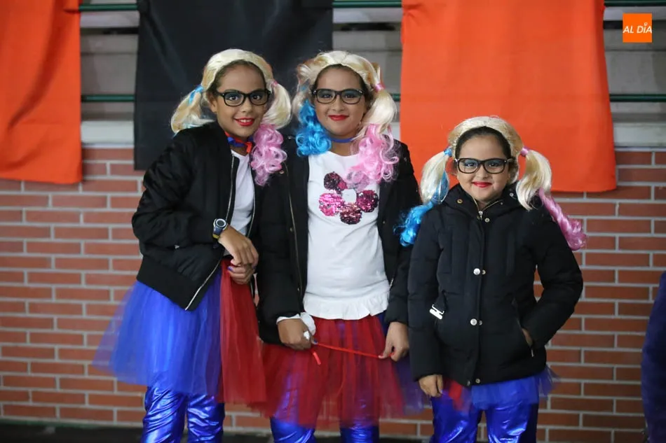 Foto 10 - Los vecinos disfrutan de una terror&iacute;fica y divertida fiesta de Halloween