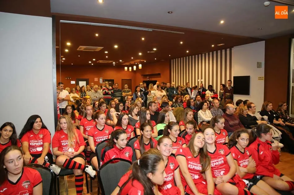 Foto 9 - Los equipos del CD Salamanca FF se presentan de forma oficial para la presente temporada