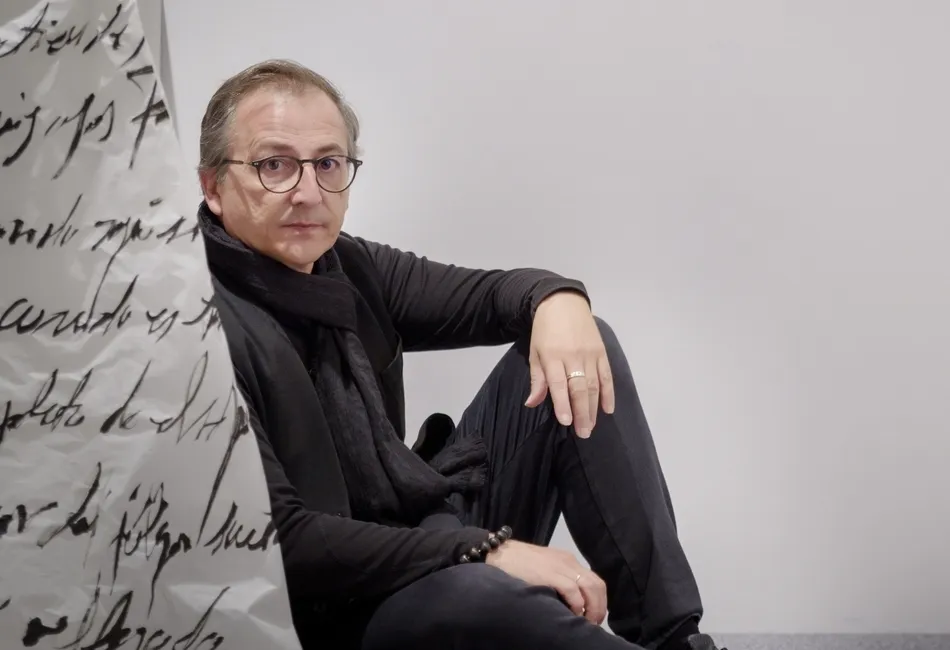 Miguel Elías, artista y pintor, durante la entrevista para Salamanca al Día / REP. GRÁFICO: CARMEN BORREGO