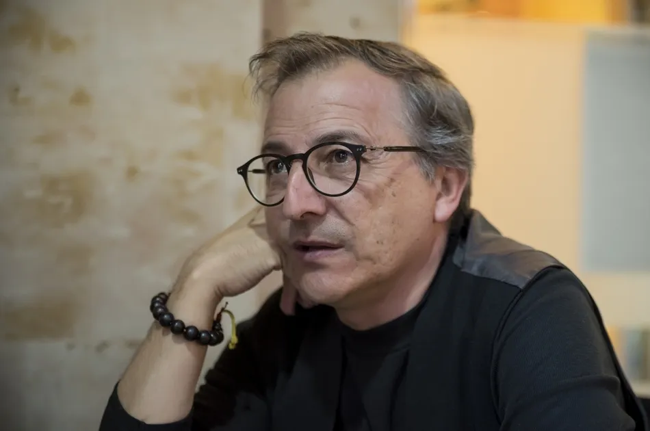 Foto 9 - Miguel El&iacute;as, trazos que son versos  