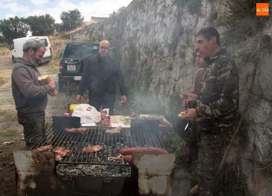 Foto 2 - Tras el jabal&iacute; en compa&ntilde;&iacute;a de amigos  