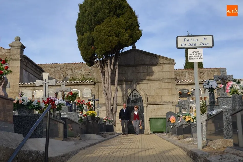 Foto 2 - El cementerio de San Miguel una vuelta al esp&iacute;ritu del romanticismo  