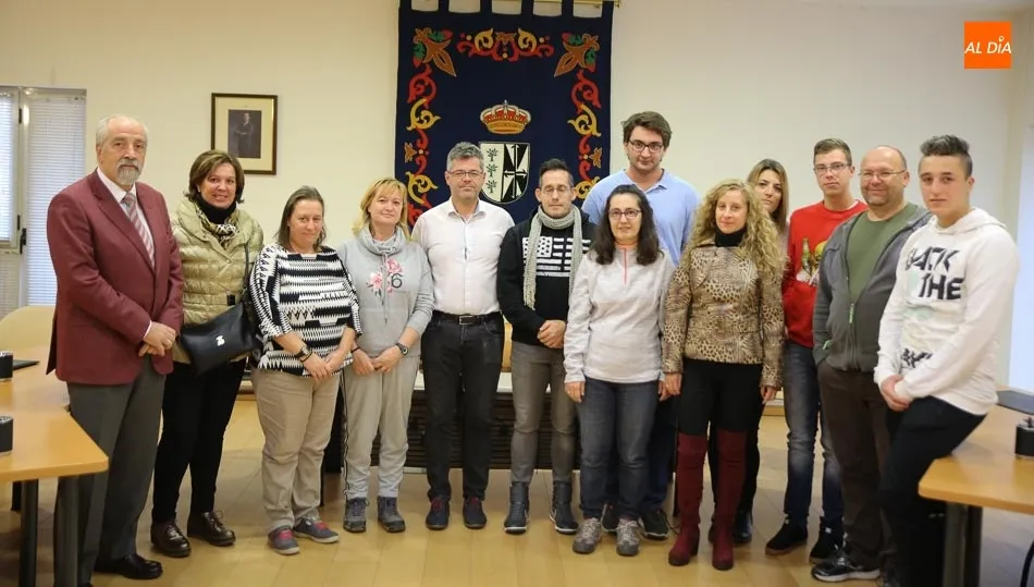 Presentación del taller de empleo de jardinería que comenzará el próximo lunes en Doñinos de Salamanca. Foto de Alberto Martín