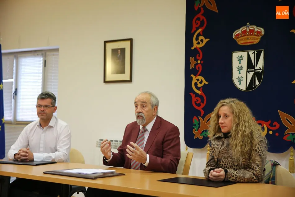 Foto 2 - El taller de empleo de jardiner&iacute;a &lsquo;Do&ntilde;inos I&rsquo; formar&aacute; a ocho desempleados durante seis meses