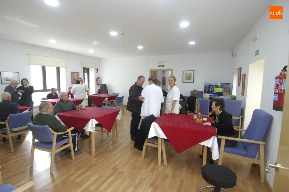 Foto 11 - Pe&ntilde;aparda inaugura la ampliaci&oacute;n de su residencia de mayores  