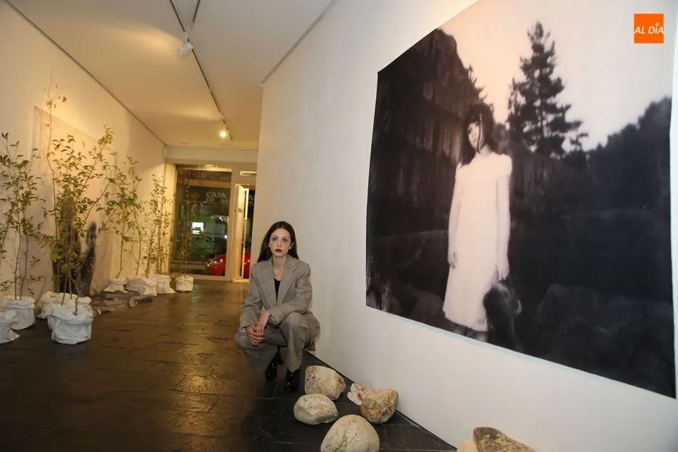 Foto 10 - Jennifer Custodio se adentra en nuestra memoria a trav&eacute;s de la exposici&oacute;n Hoy, Antes
