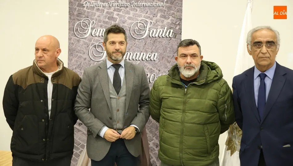 El Charro acoge una exposición con las fotografías de la Semana Santa Salmantina