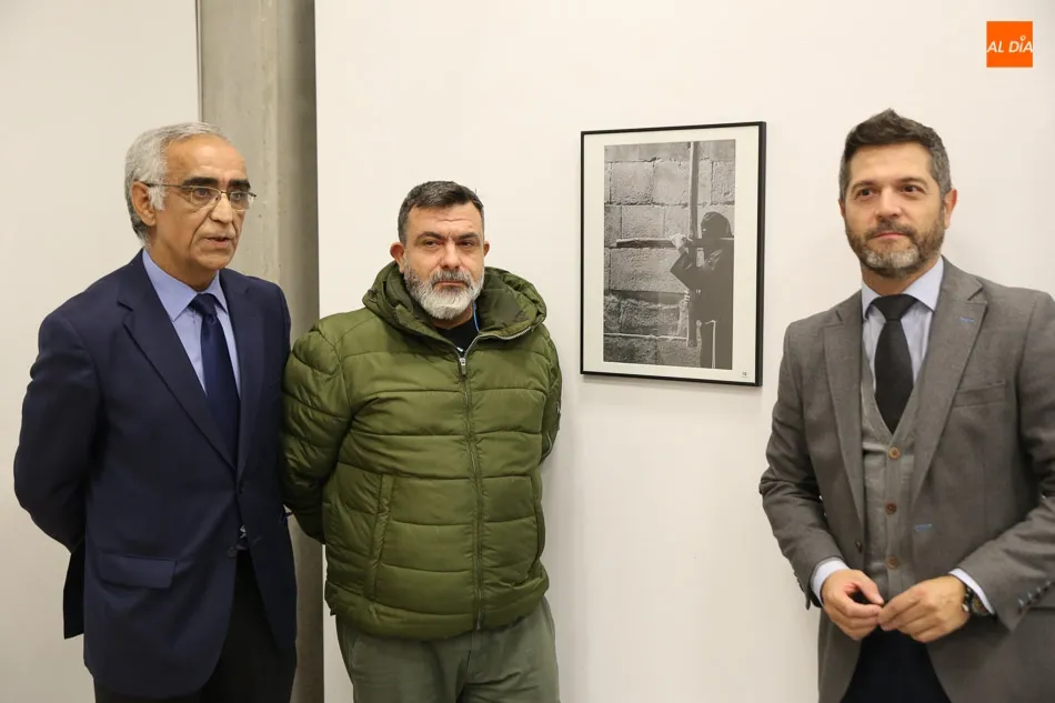 Foto 4 - El Charro acoge una exposici&oacute;n con las fotograf&iacute;as de la Semana Santa Salmantina