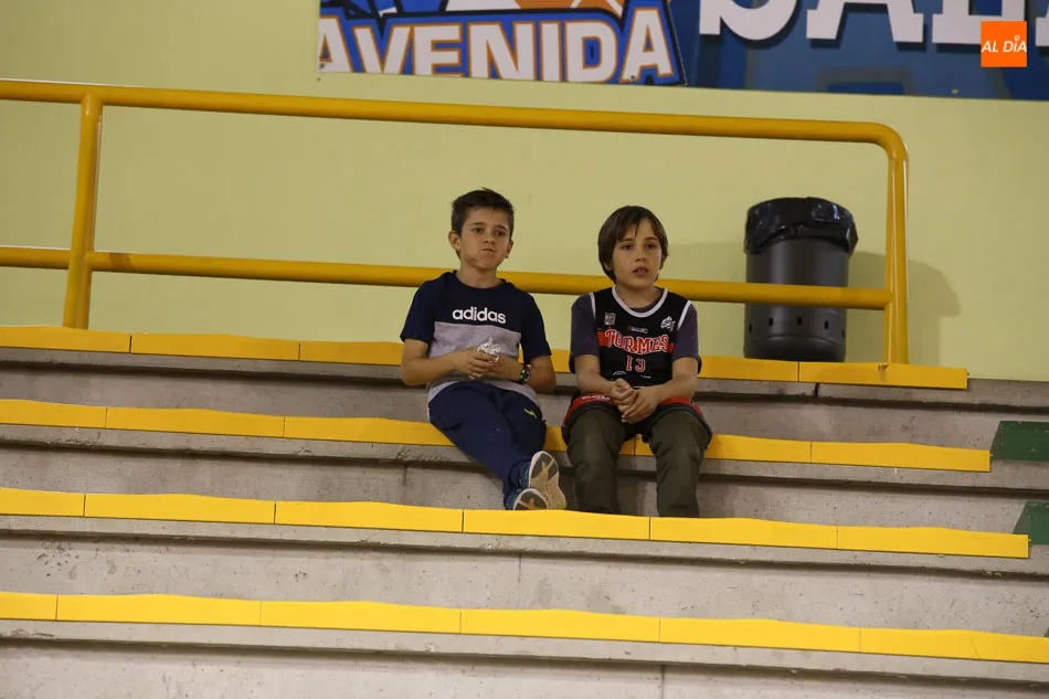 Foto 10 - &nbsp;La Antigua CB Tormes cae ante el Peixe en un partido igualado de principio a fin (69-71)