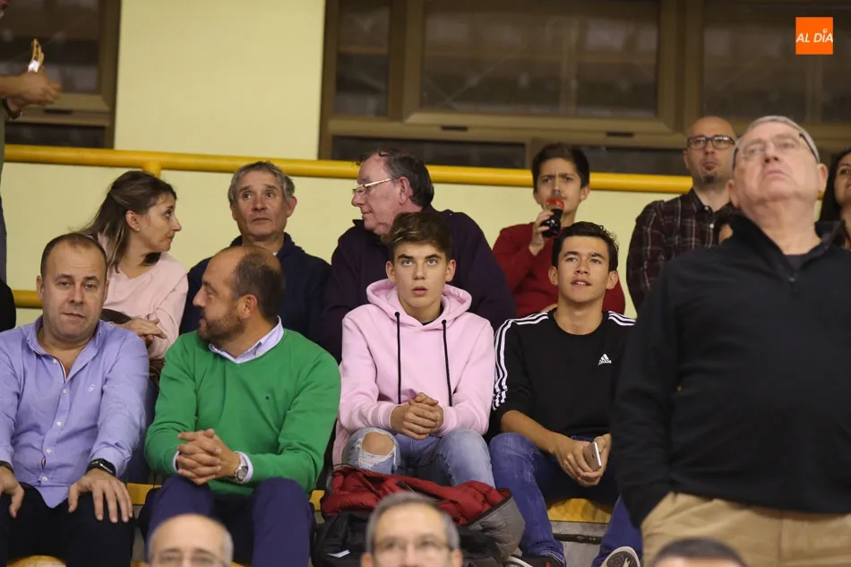 Foto 5 - &nbsp;La Antigua CB Tormes cae ante el Peixe en un partido igualado de principio a fin (69-71)