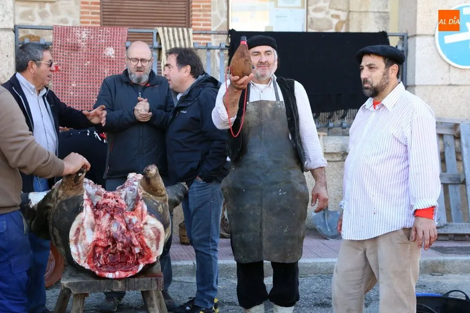 Foto 11 - La II Matanza Tradicional llena de recuerdos la Plaza de Villarino  