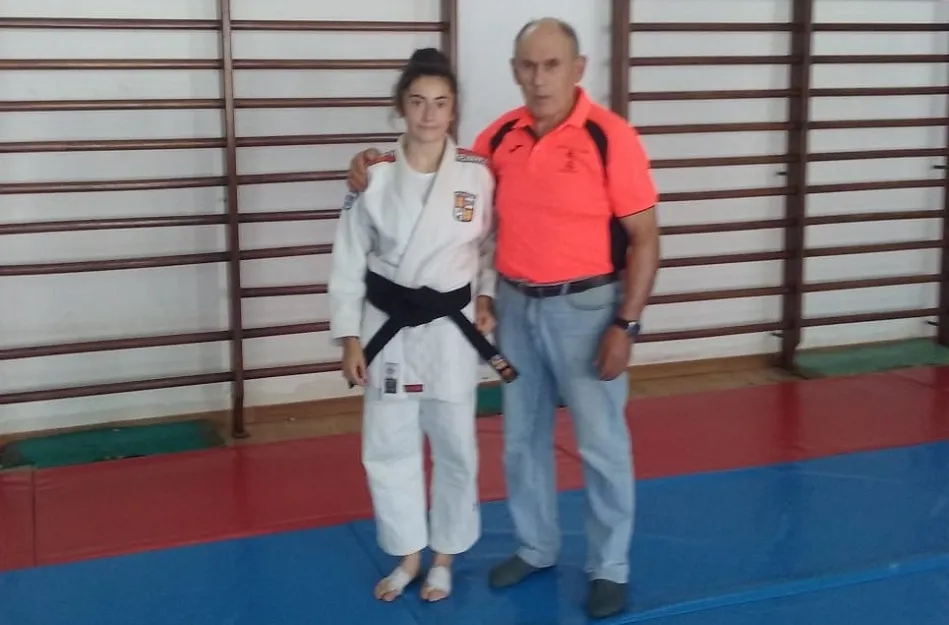 Foto 4 - La salmantina Carla Mateos es bronce en la Supercopa de Espa&ntilde;a en tierras asturianas