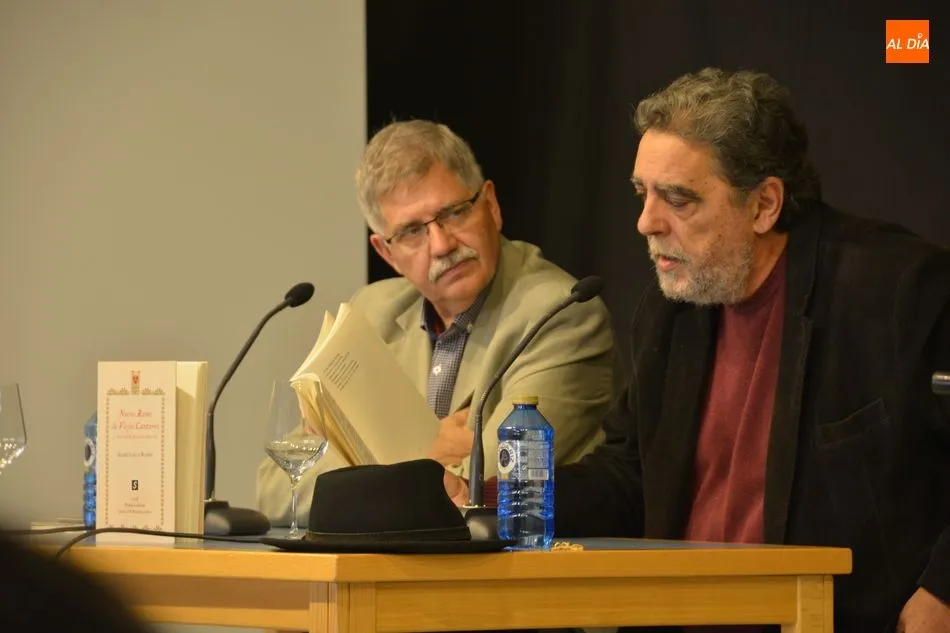 Foto 5 - El profesor Ram&oacute;n Garc&iacute;a Mateos defiende la transformaci&oacute;n de la poes&iacute;a popular para...