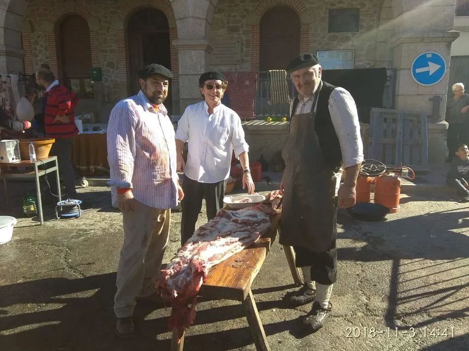 Foto 9 - La II Matanza Tradicional llena de recuerdos la Plaza de Villarino  