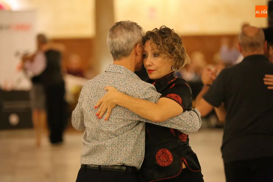 Foto 5 - La asociaci&oacute;n EntreTango desvela las claves de la danza argentina con una Milonga  
