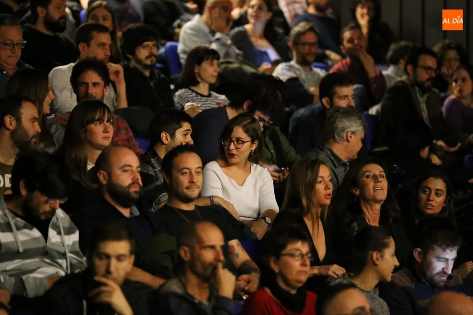 Foto 5 - Los versos de Nacho Vegas toman el escenario del teatro Juan del Enzina  