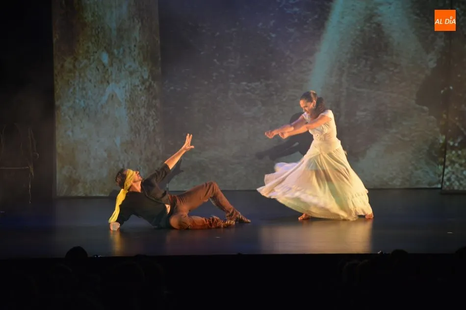 Foto 10 - Carmen vs Carmen ofrece un viaje fascinante al universo de la mujer en el Teatro Liceo  