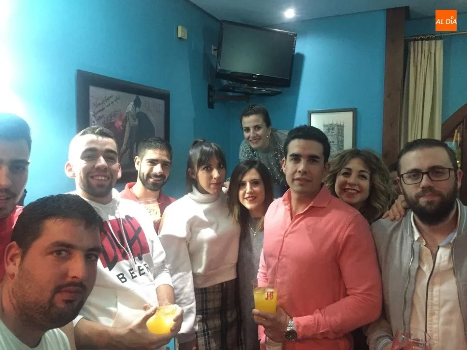 Foto 9 - David C&eacute;sar &lsquo;peta&rsquo; la Cafeter&iacute;a Imperial en la primera actuaci&oacute;n de sus&nbsp;mon&oacute;logos  