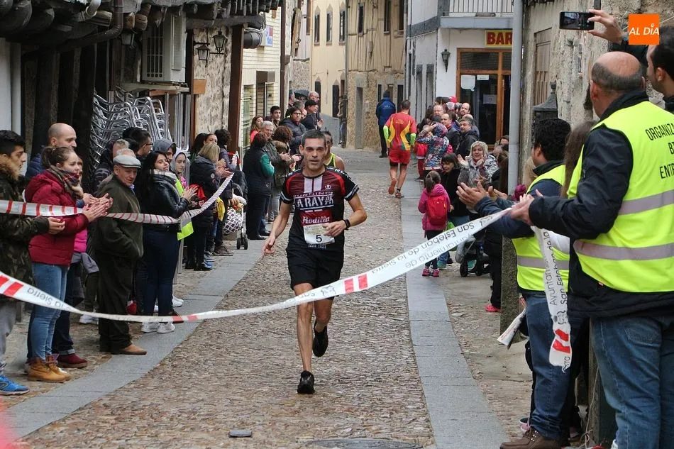 Foto 4 - Jorge Rodr&iacute;guez y Ver&oacute;nica S&aacute;nchez triunfan en la VI Carrera de los Lagares Rupestres