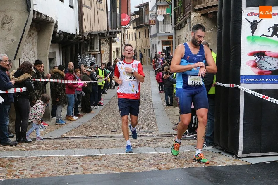 Foto 2 - Jorge Rodr&iacute;guez y Ver&oacute;nica S&aacute;nchez triunfan en la VI Carrera de los Lagares Rupestres