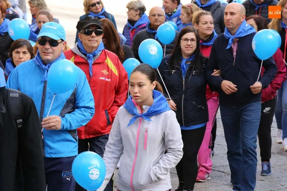Foto 4 - Medio millar de salmantinos muestran&nbsp;su solidaridad con los diab&eacute;ticos  