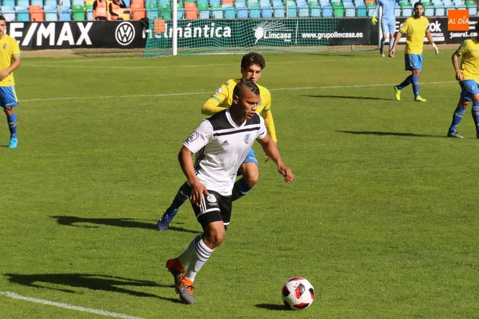 Foto 10 - El Salamanca UDS pone fin a su mala racha con una gran victoria ante Las Palmas Atl&eacute;tico (2-0)