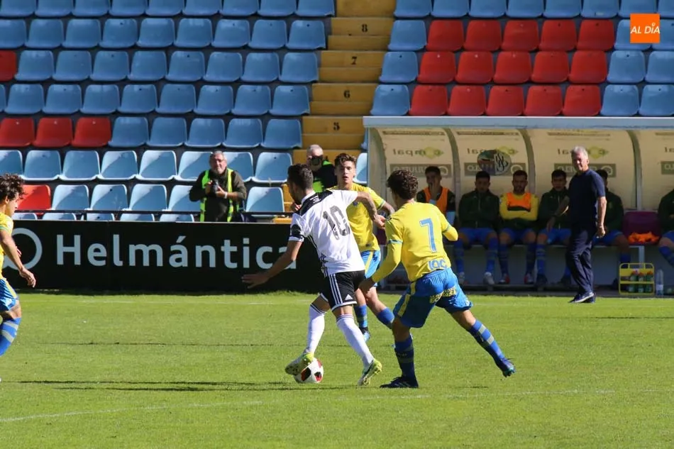 Foto 9 - El Salamanca UDS pone fin a su mala racha con una gran victoria ante Las Palmas Atl&eacute;tico (2-0)
