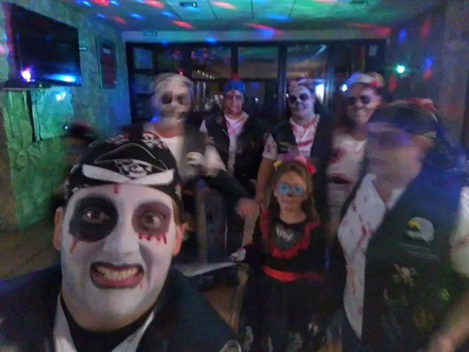 Foto 4 - El Bar Las Pe&ntilde;as de Sard&oacute;n de los Frailes &lsquo;siembra el terror&rsquo; en halloween  