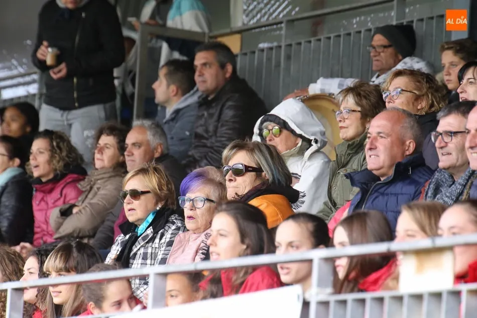 Foto 3 - El CD Salamanca FF pierde ante el Parquesol en el &uacute;ltimo suspiro de un partido loco (3-4)