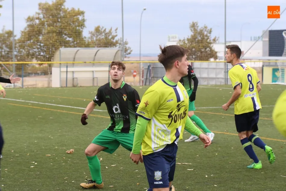 Foto 9 - Helm&aacute;ntico y Hergar &lsquo;B&rsquo; duermen l&iacute;deres tras la tercera jornada