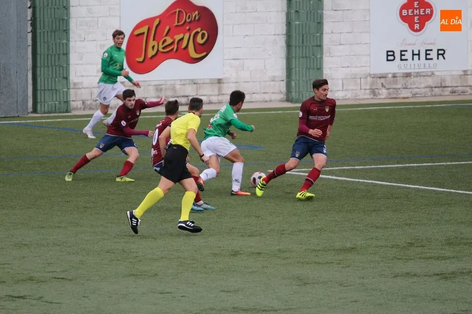 Foto 8 - El CD Guijuelo se endereza ante el Pontevedra y est&aacute; a un punto del cuarto&nbsp;(3-0)