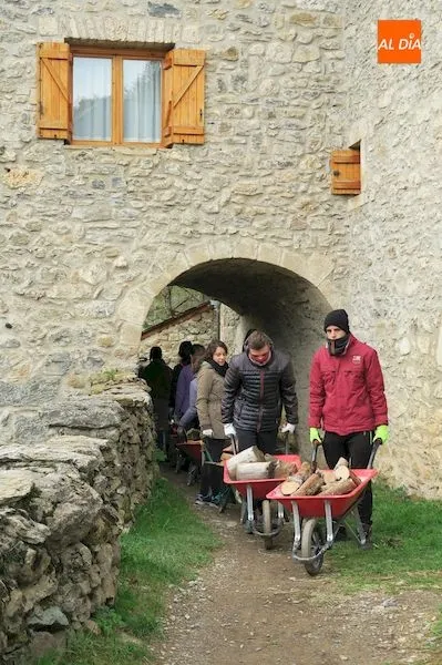 Foto 5 - Alumnos del IES Leonardo Da Vinci participan en el programa &lsquo;Recuperaci&oacute;n de Pueblos...